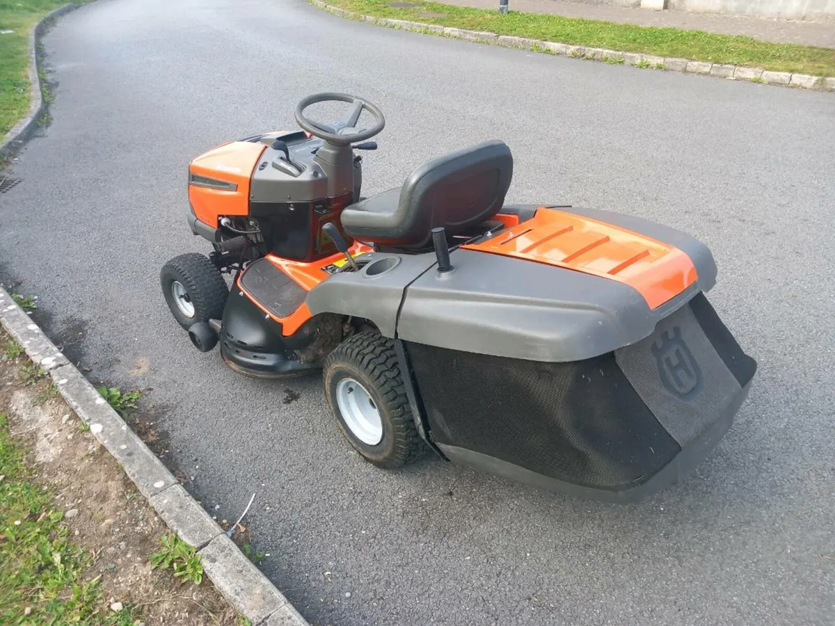 Ride on lawnmower - Image 4