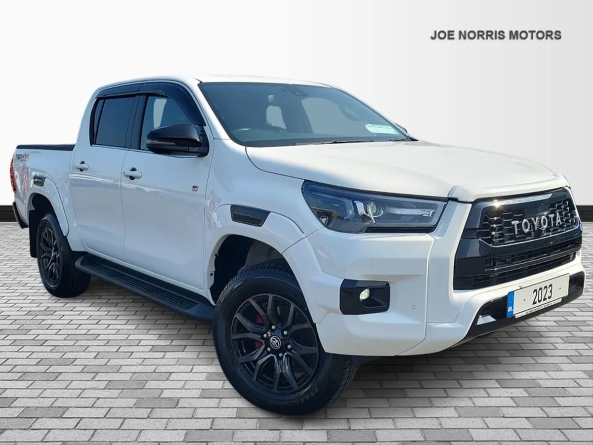 Toyota Hilux 2.4 Diesel Double Cab Z GR SPORT 4WD - Image 1