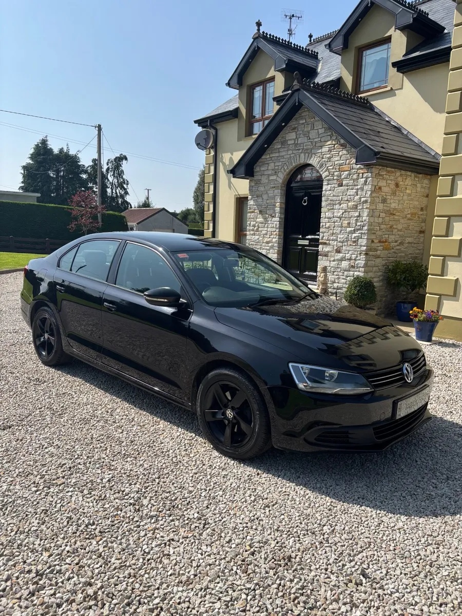 Volkswagen Jetta 2014 1.6 TDI - Image 1