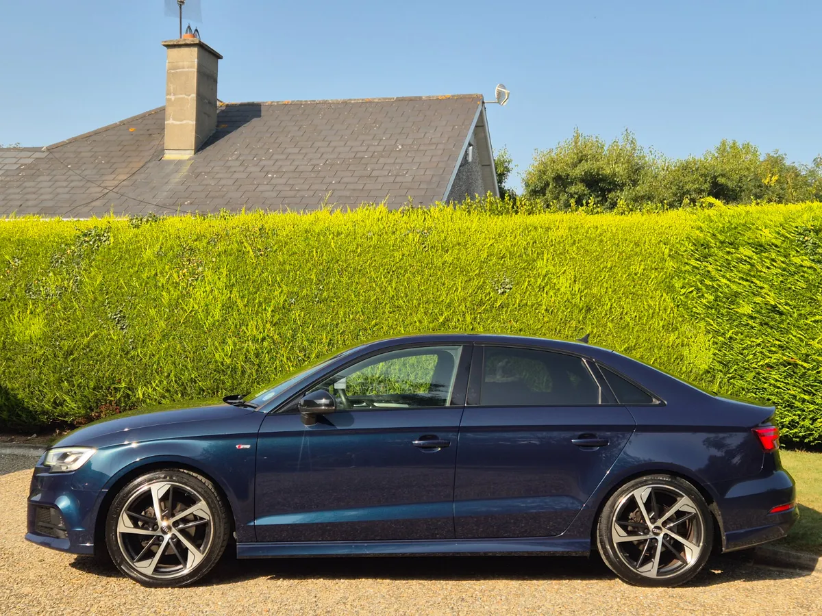 202'AUDI A3 1.6 TDI S-LINE Saloon - Image 2