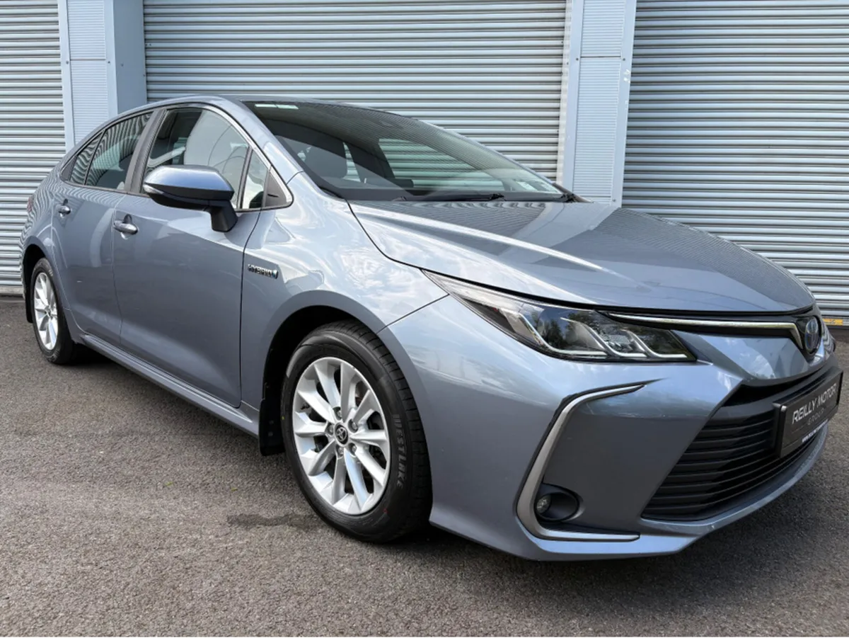 Toyota Corolla 1.8 PETROL HYRBID LUNA SALOON AUTO - Image 1