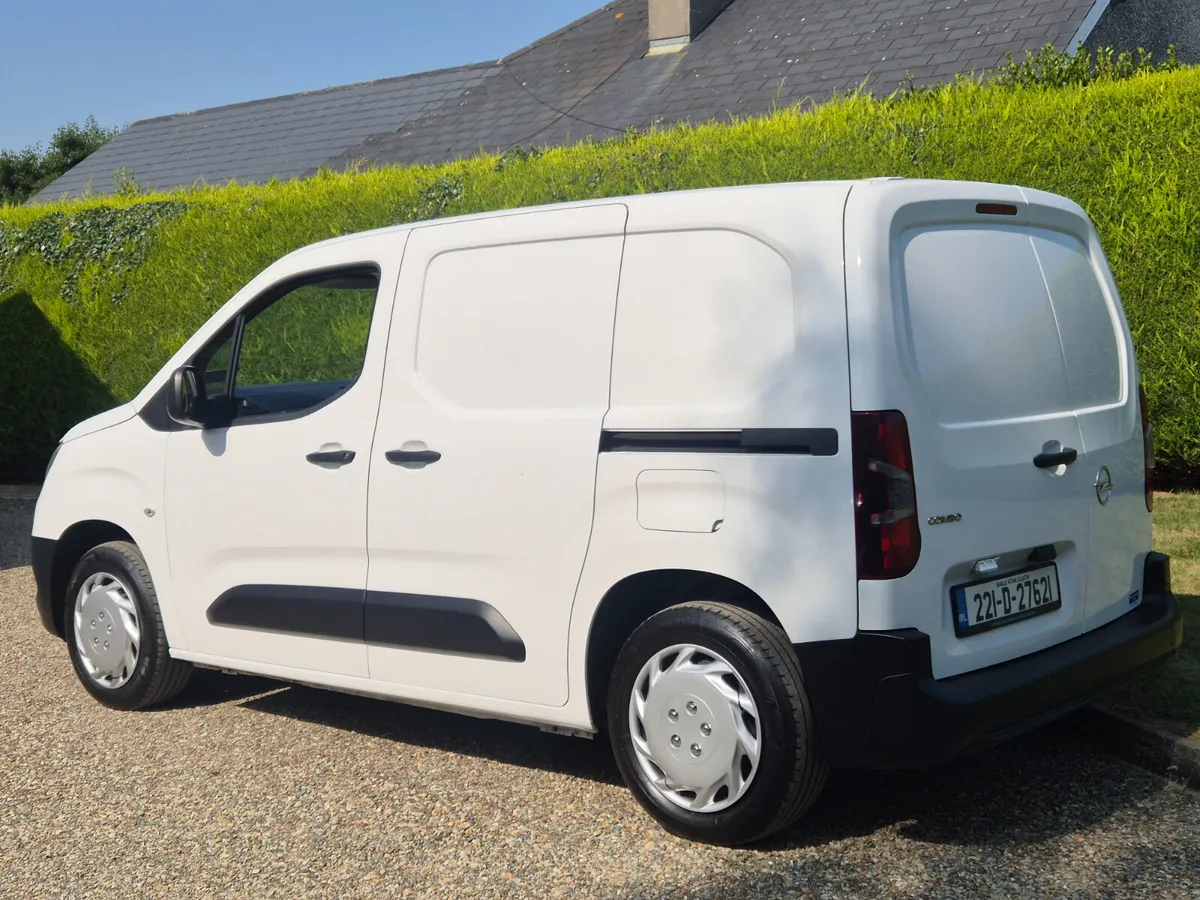 2022'OPEL COMBO 1.5 Diesel 3 Seater - Image 2
