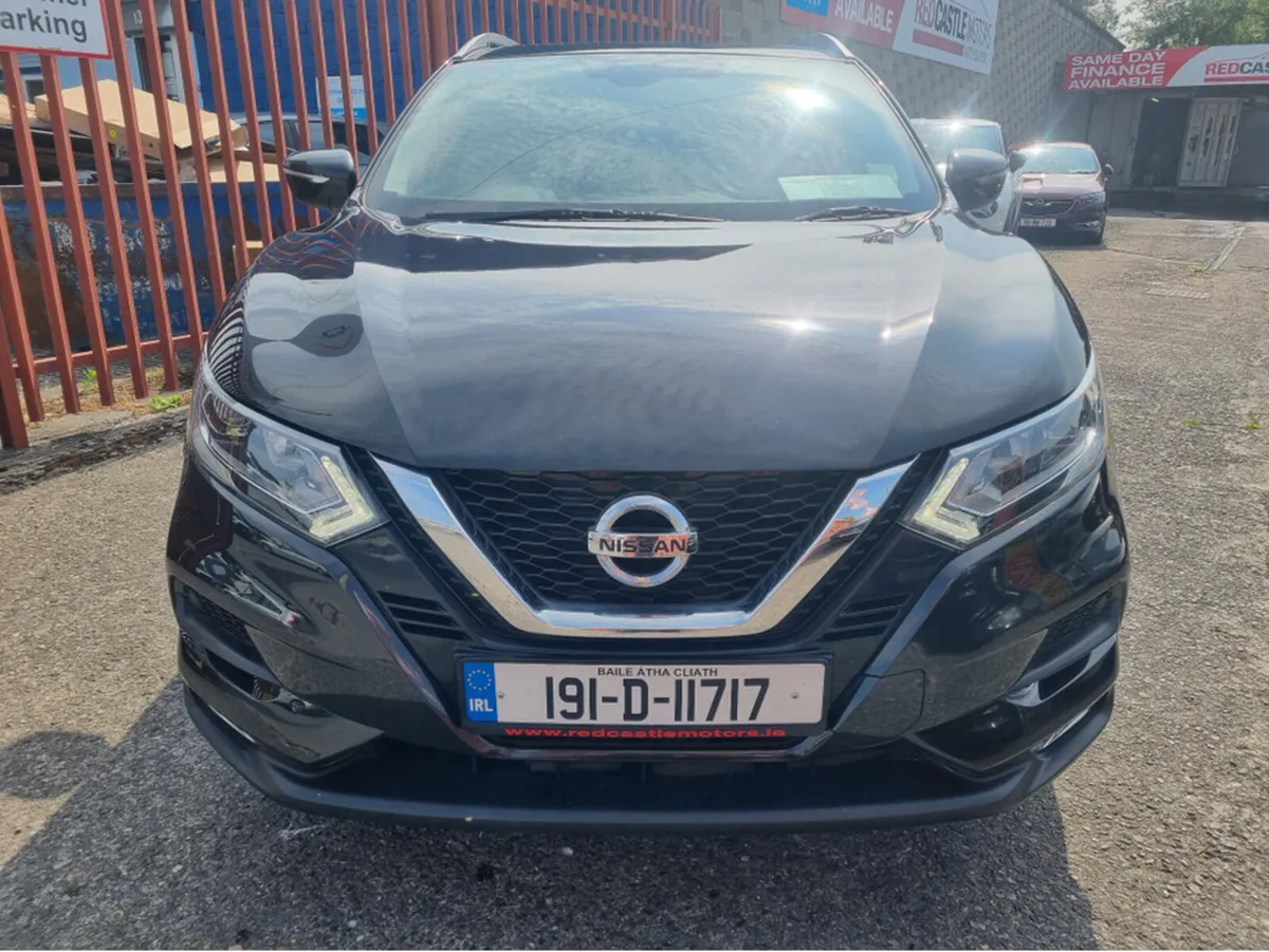 Nissan Qashqai 1.3 SV (NCT 01/27) - Image 2