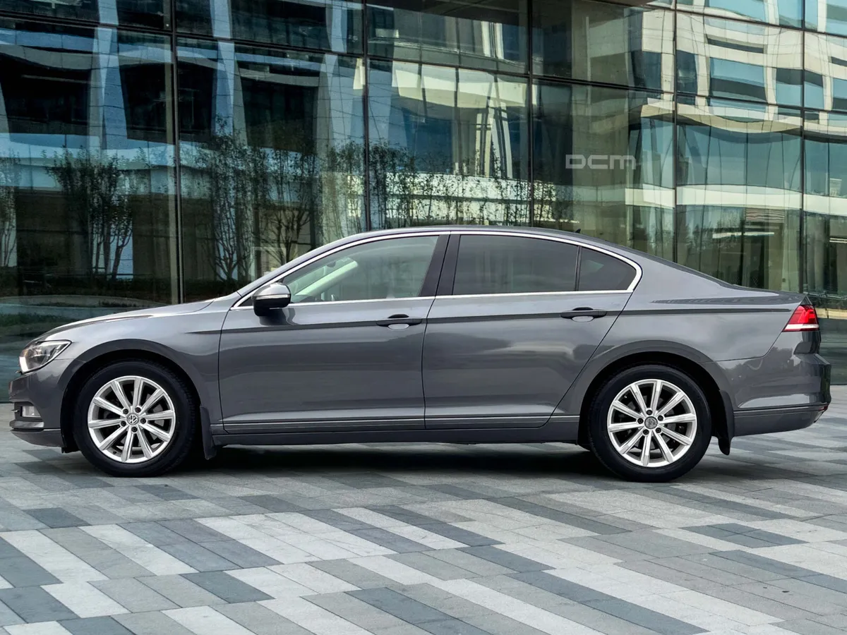 VW Passat 2.0 TDI SE Business BlueMotion - Image 4