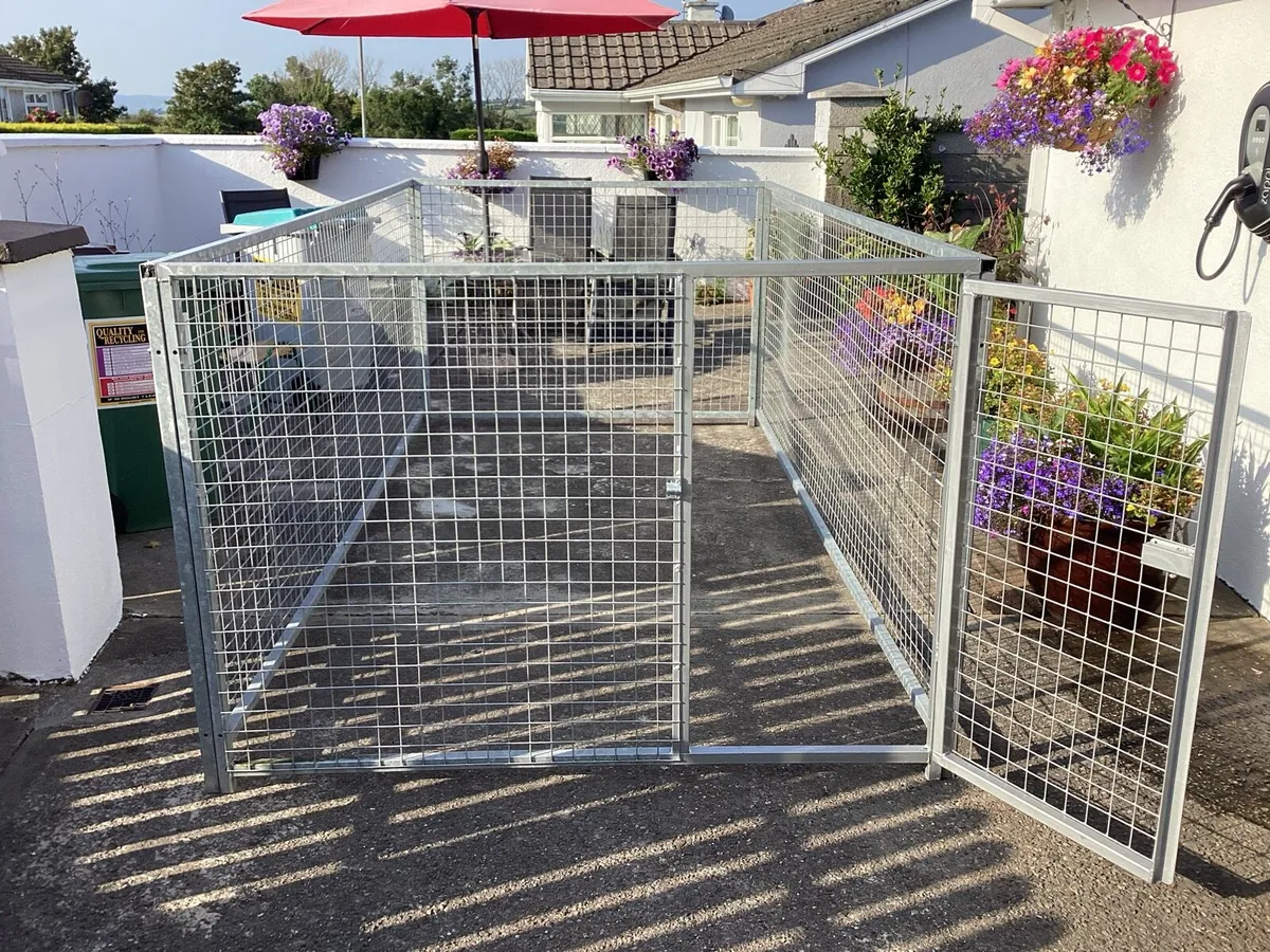 Dog cage/run - Image 2