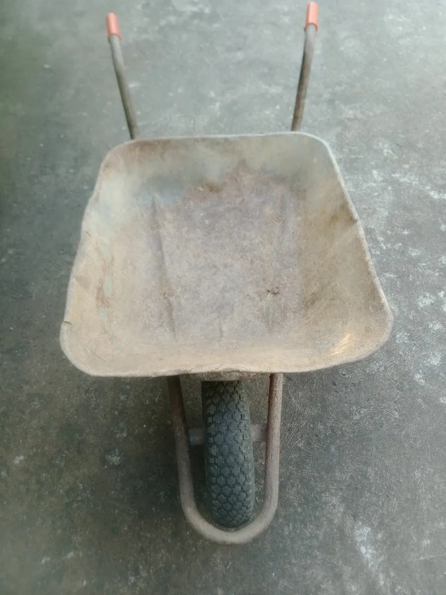 wheel barrow - Image 1