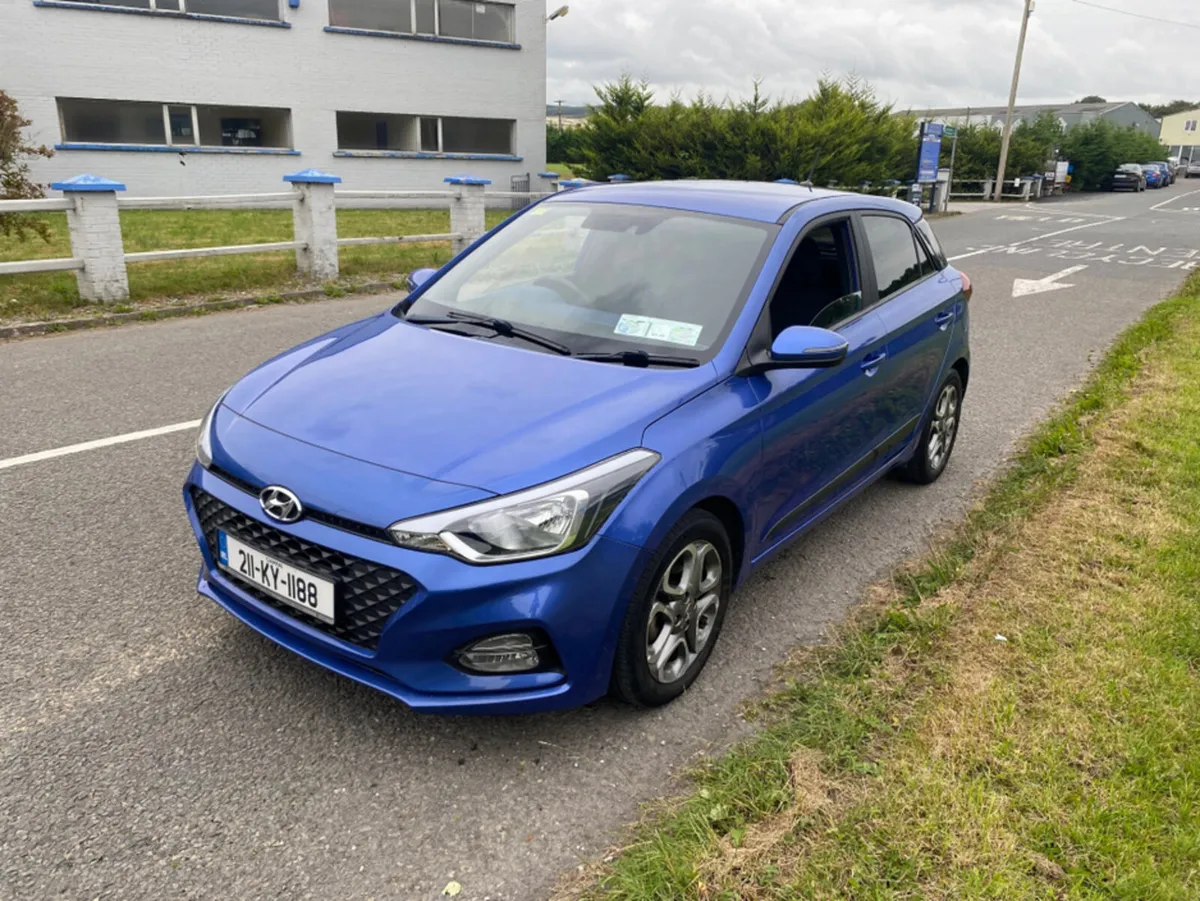 Hyundai i20 ACTIVE DELUXE PLUS 5DR - Image 1