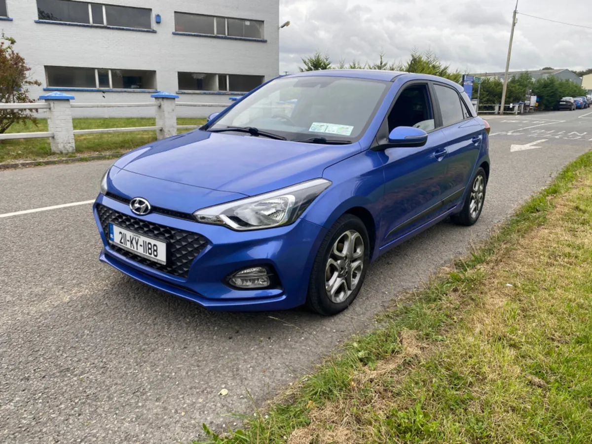 Hyundai i20 ACTIVE DELUXE PLUS 5DR - Image 2