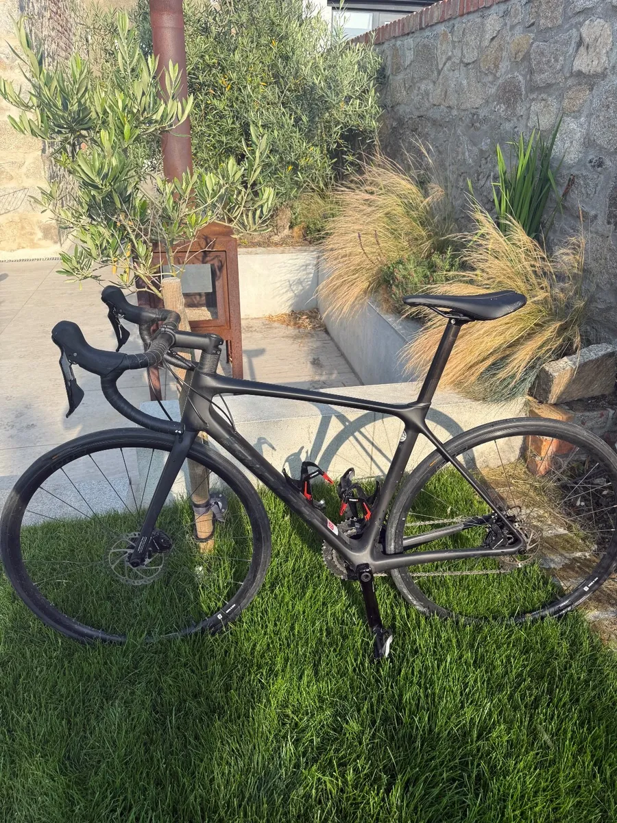 Giant TCR Road Bike - Image 1