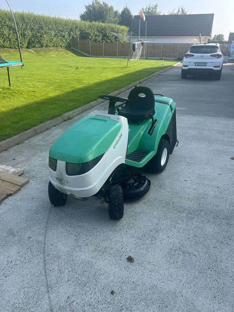 Viking cyclone lawnmower - Image 1