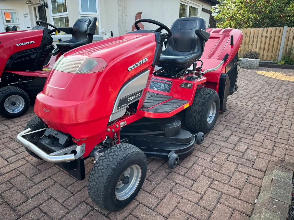 Countax C800H 4WD Ride on Tractor Lawnmower - Image 2