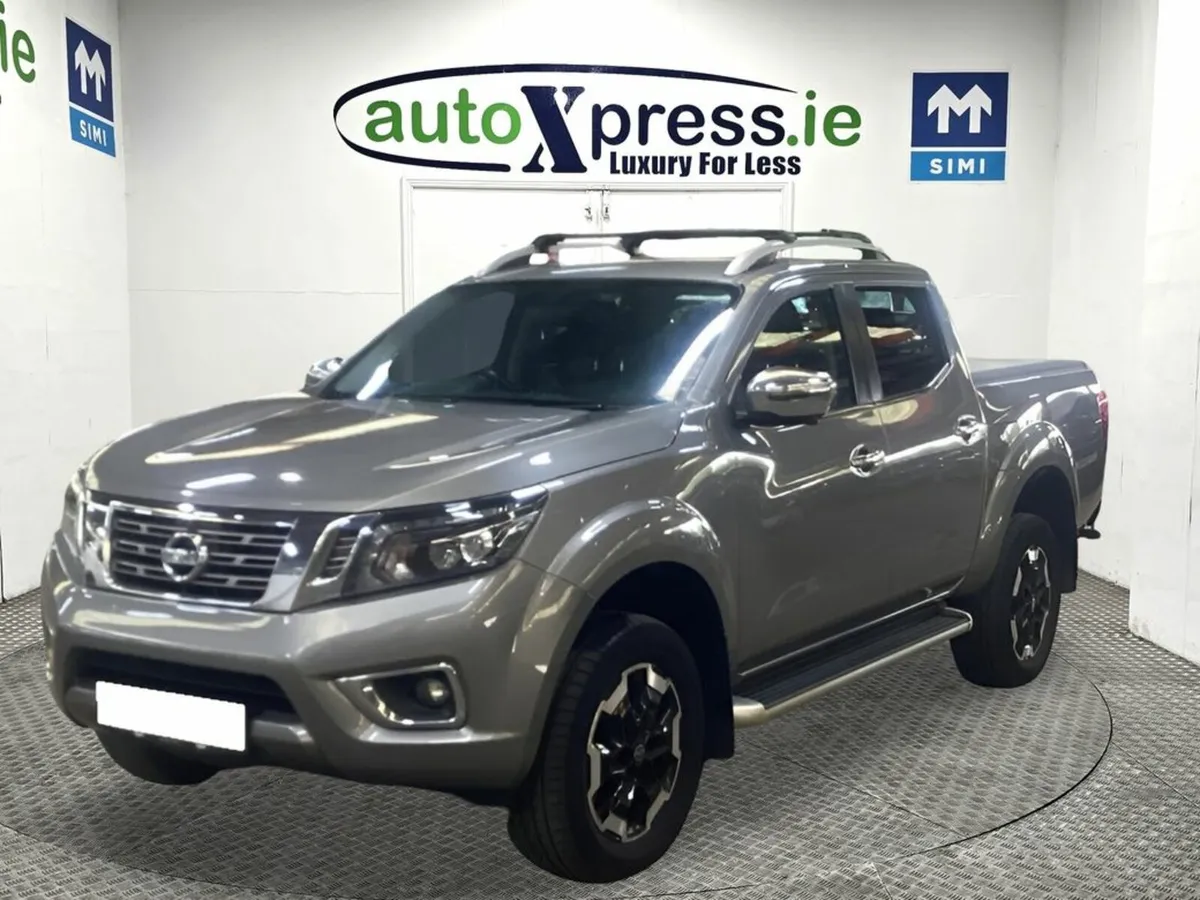 Nissan Navara DCI TEKNA 2.3 DCI 4WD TEKNA CrewCab - Image 3