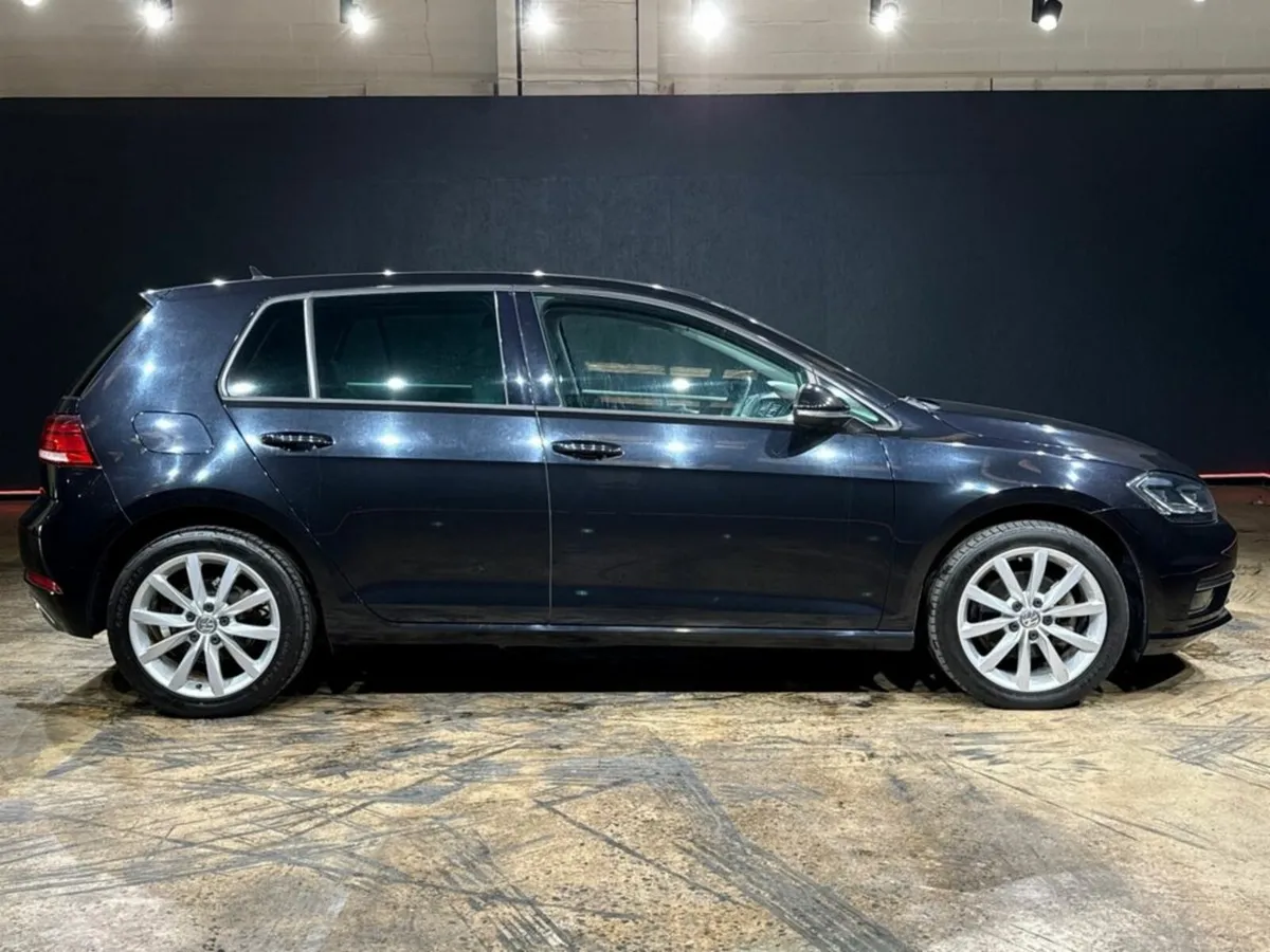 Volkswagen Golf 1.2 AUTOMATIC - Image 3