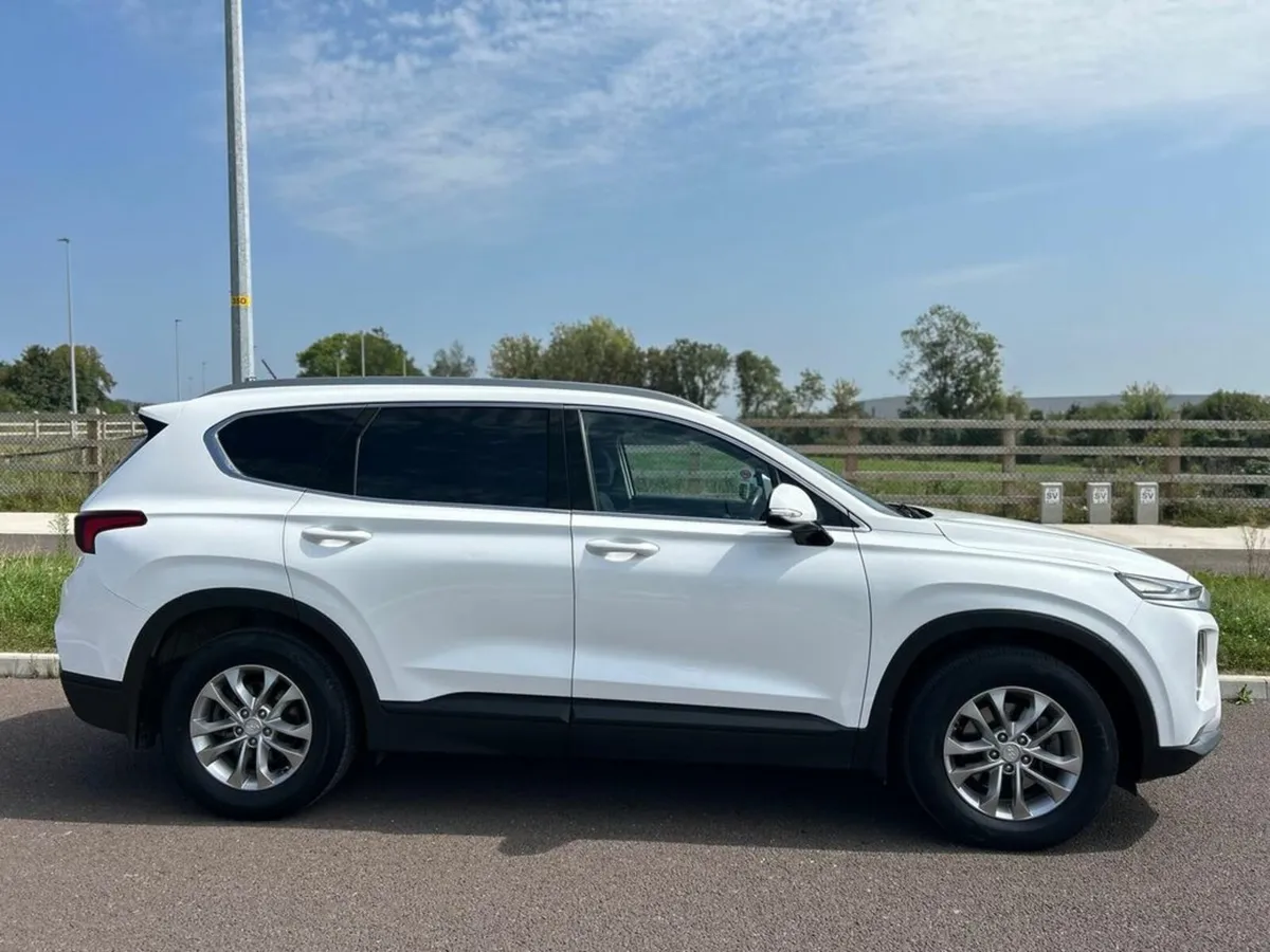 Hyundai Santa Fe 2.2D Premium Spec *7 SEATER* IMMA - Image 3