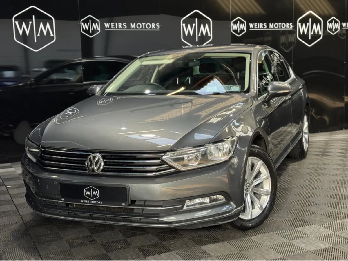 Volkswagen Passat HIGHLINE 1.6 TDI MANUAL 6SPEED F - Image 2