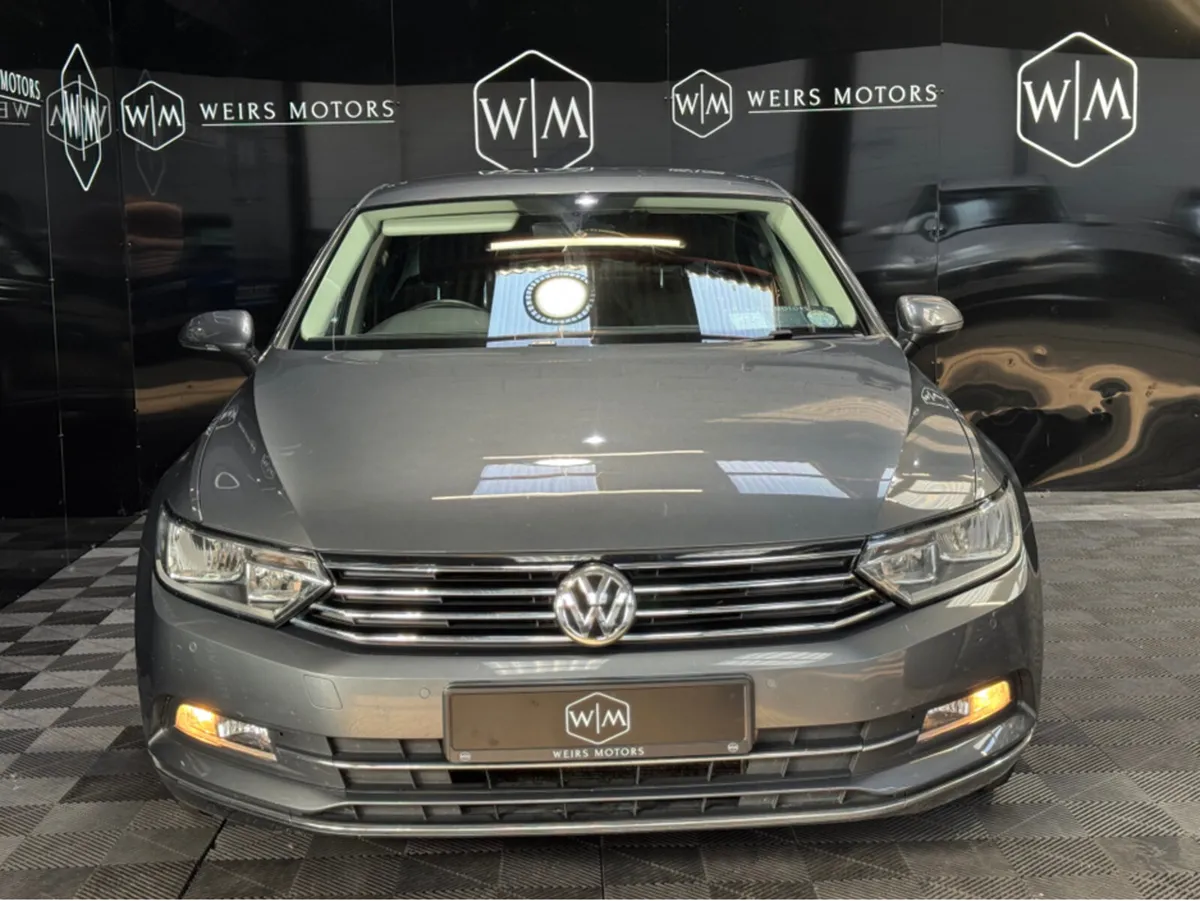 Volkswagen Passat HIGHLINE 1.6 TDI MANUAL 6SPEED F - Image 4