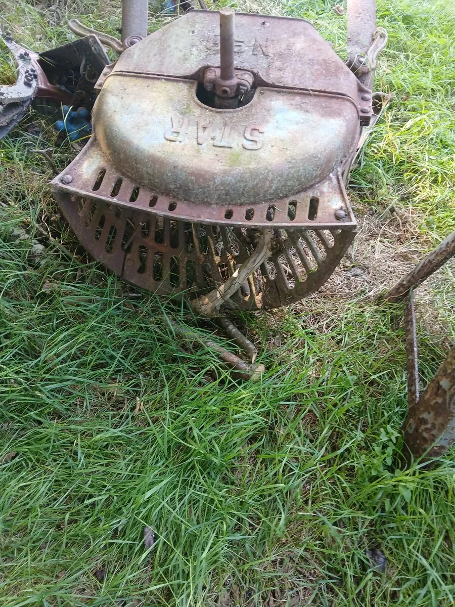 Vintage ploughs and pulpers - Image 2