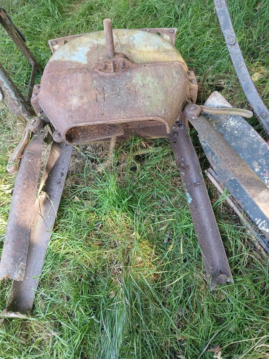 Vintage ploughs and pulpers - Image 4