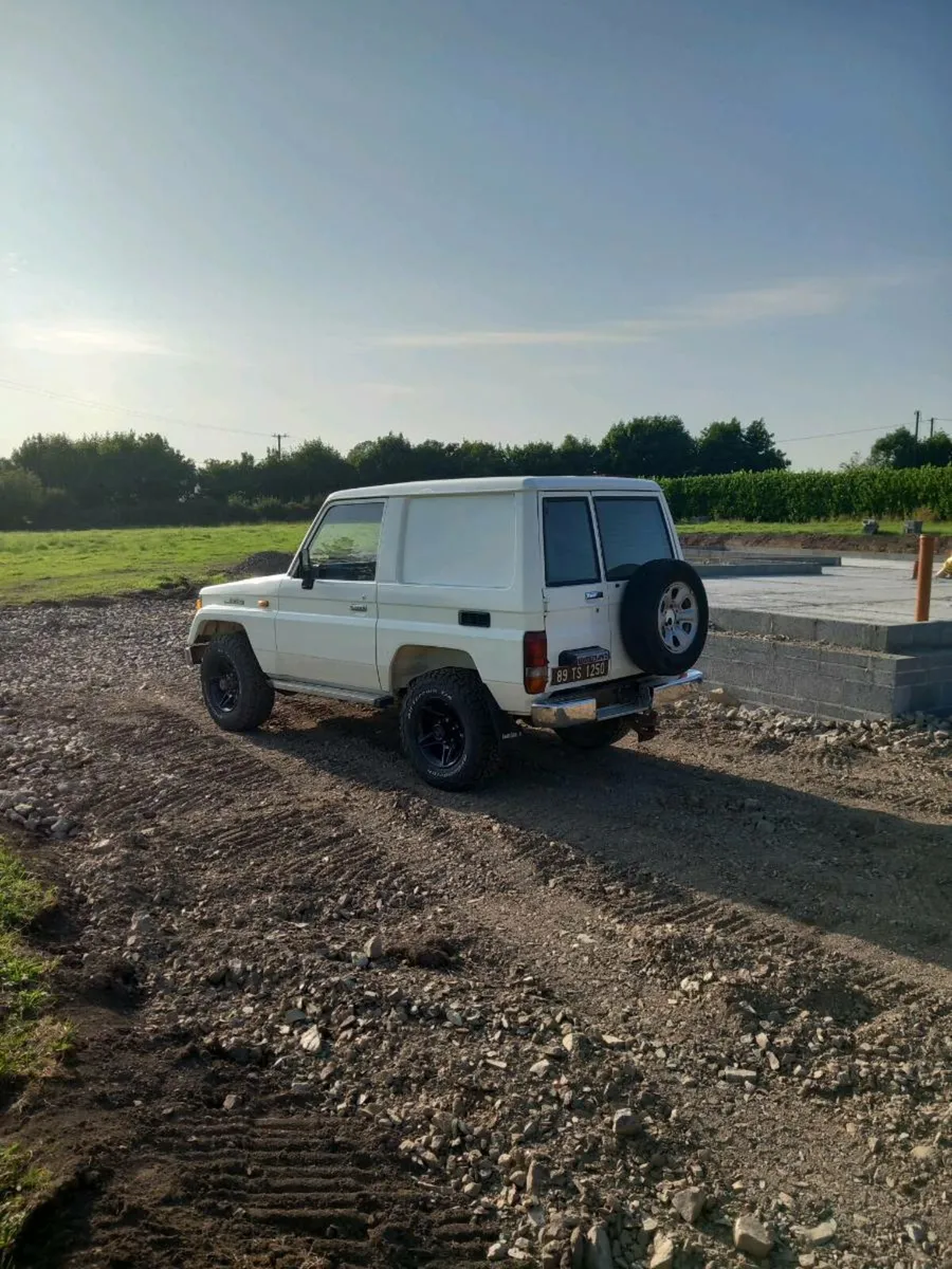 Toyota landcruiser lj70 1989 - Image 4