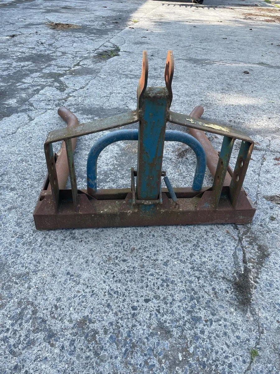 Bale carrier - Image 2