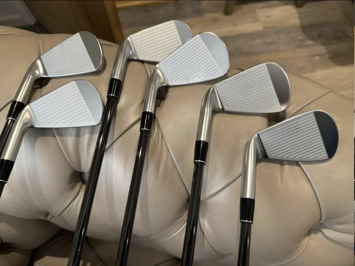 2025 Srixon ZXi7 Irons(5-PW) with Upgraded Black - Image 3