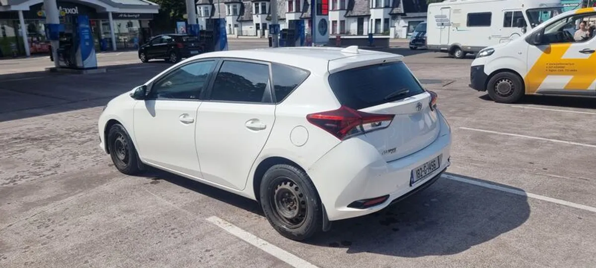 2018 Toyota Auris - Image 3
