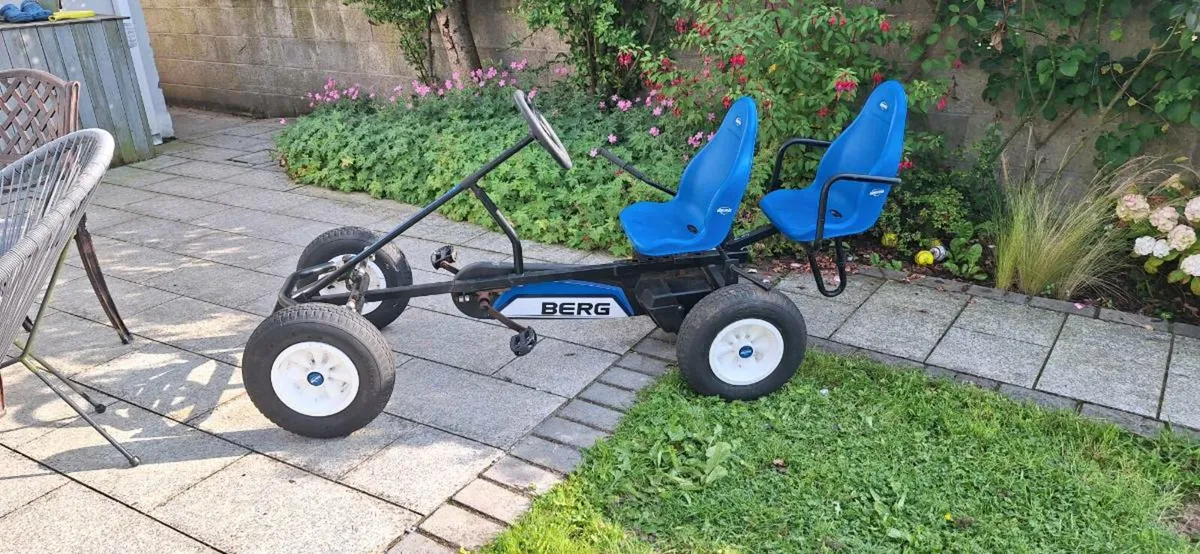 Berg 2 seater - Image 1