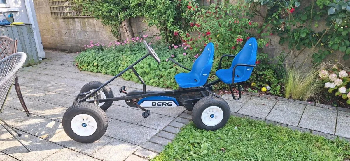 Berg 2 seater - Image 3