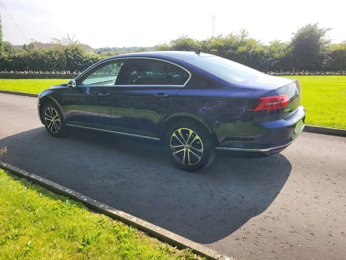 VOLKSWAGEN PASSAT  HIGHLINE  TDI - Image 4