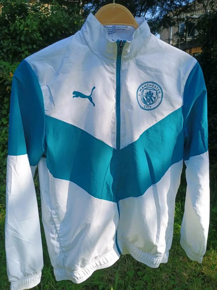 Man city pre match Tracktop - Image 4