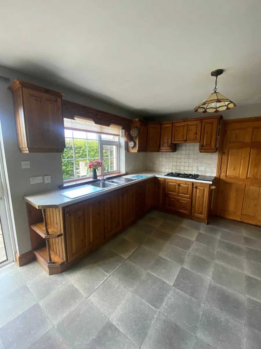 Kitchen - Image 4