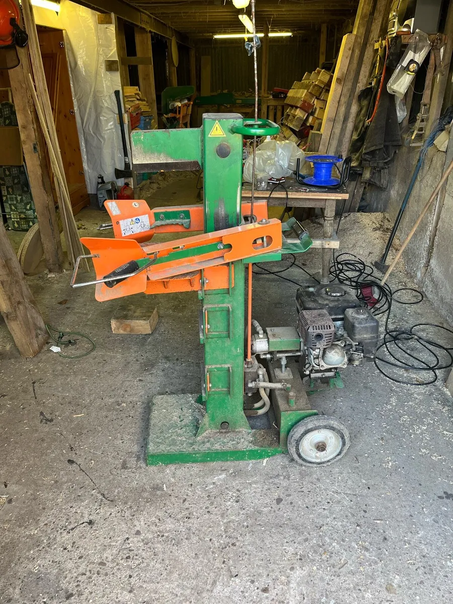 Petrol log splitter - Image 3