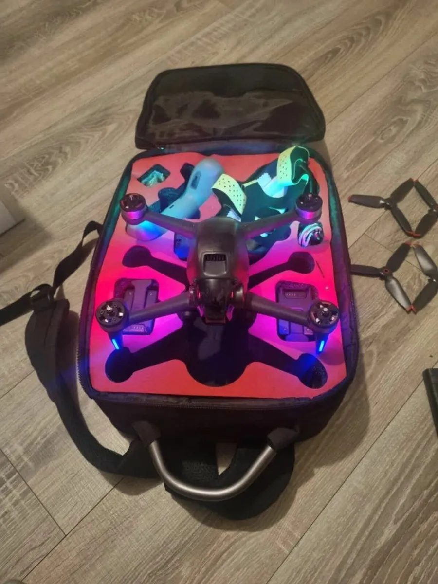 DJI FPV Flymore Combo with Three Batteries - Image 1
