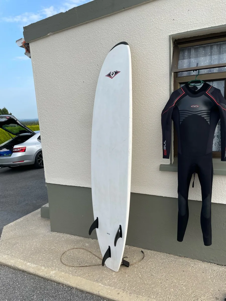 Surf board and Surf / Wetsuit - Image 3