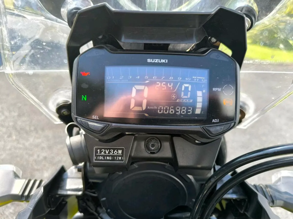 Motorcycle Suzuki v-storm. - Image 4