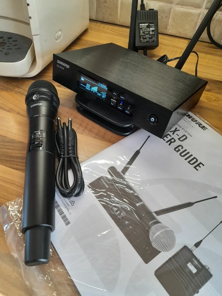 Shure wireless microphone - Image 3