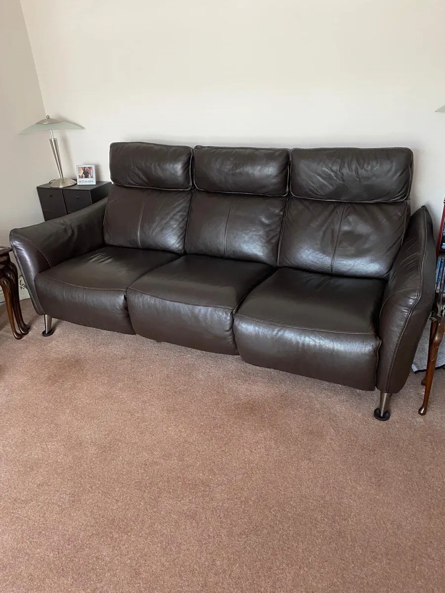 3 seater Italian Leather Recliner Couch - Image 1