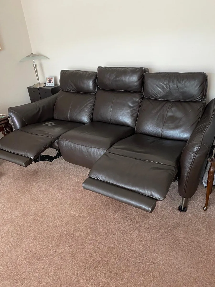 3 seater Italian Leather Recliner Couch - Image 2