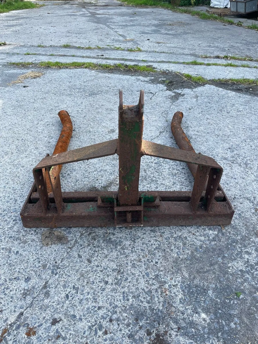 Used bale carrier - Image 1