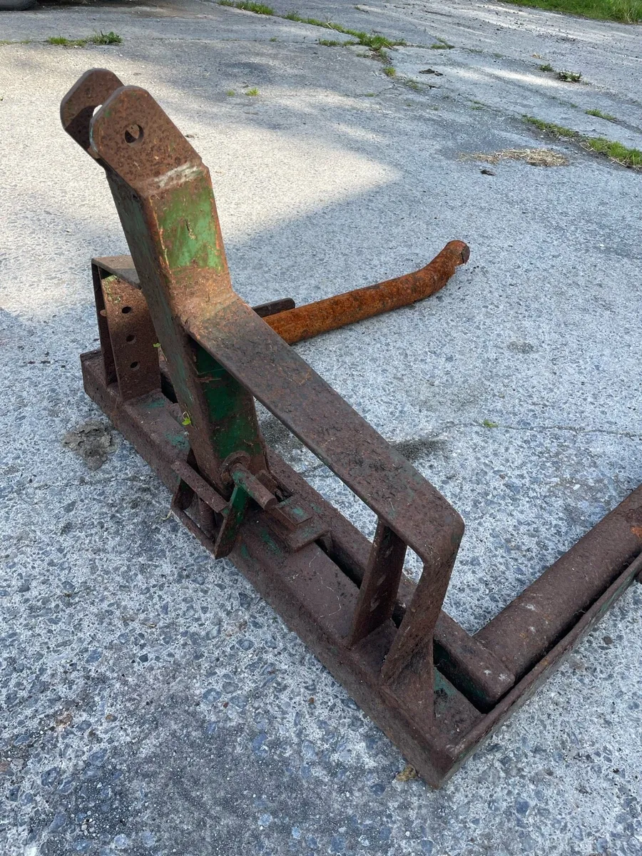 Used bale carrier - Image 3