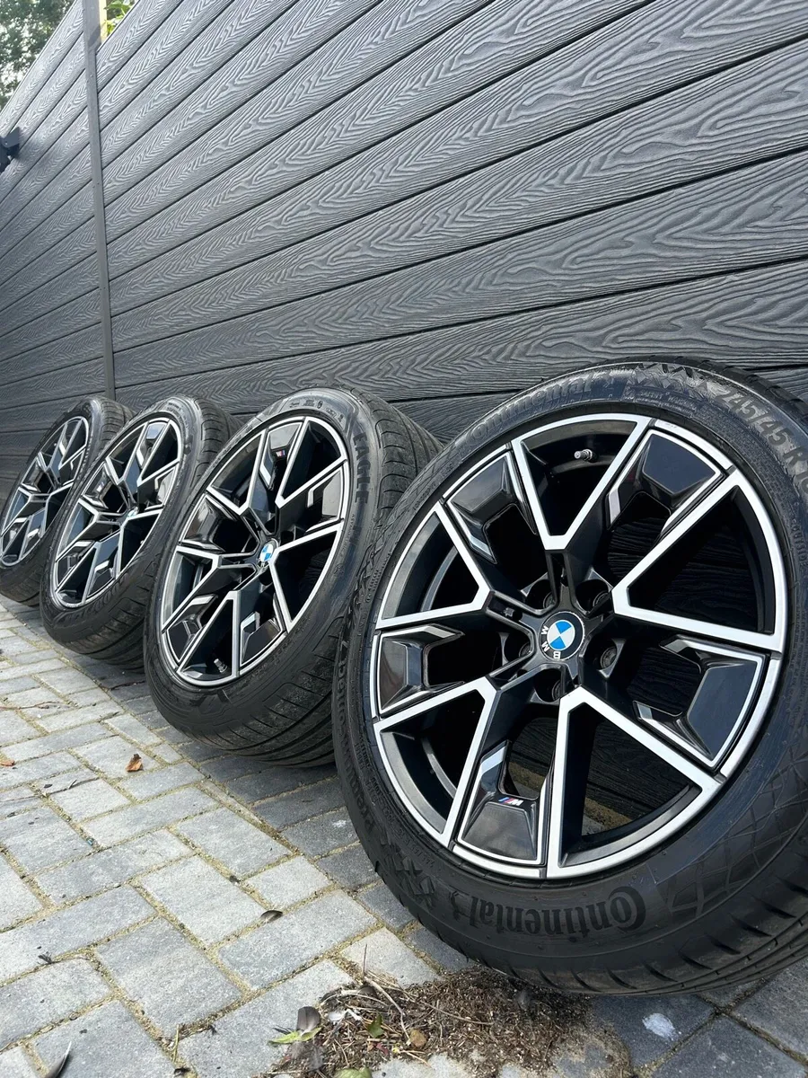 18” GENUINE BMW 4 SERIES ALLOY WHEELS & TYRES - Image 1