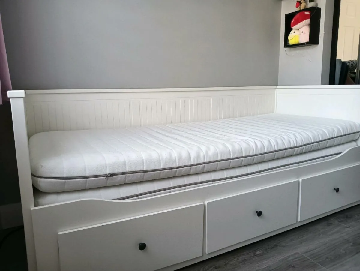 Day-Bed - Image 3