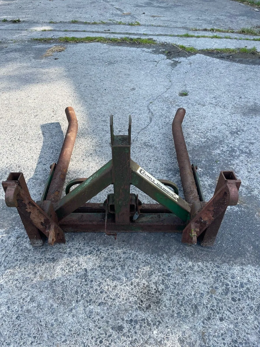 Bale carrier - Image 2