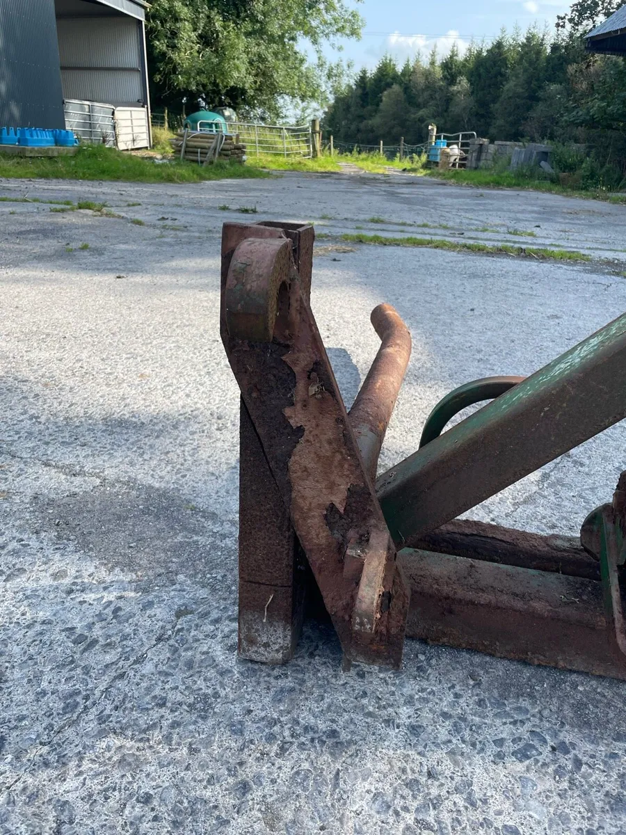 Bale carrier - Image 3