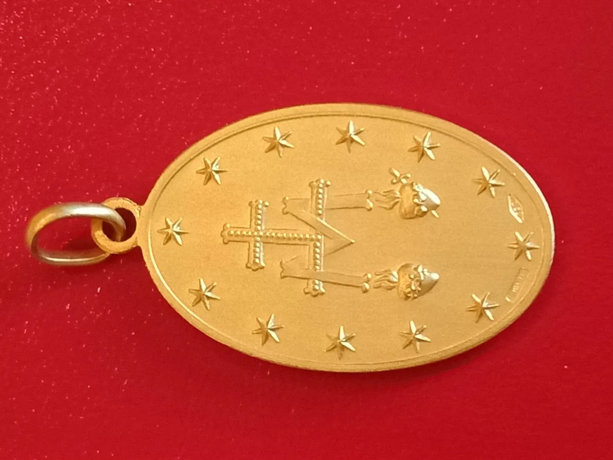 18 ct Gold Pendant - Image 2