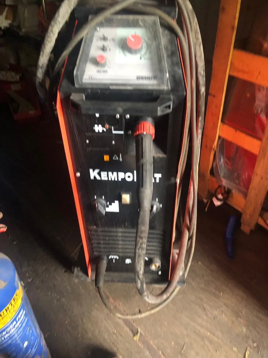 Welder - Image 3