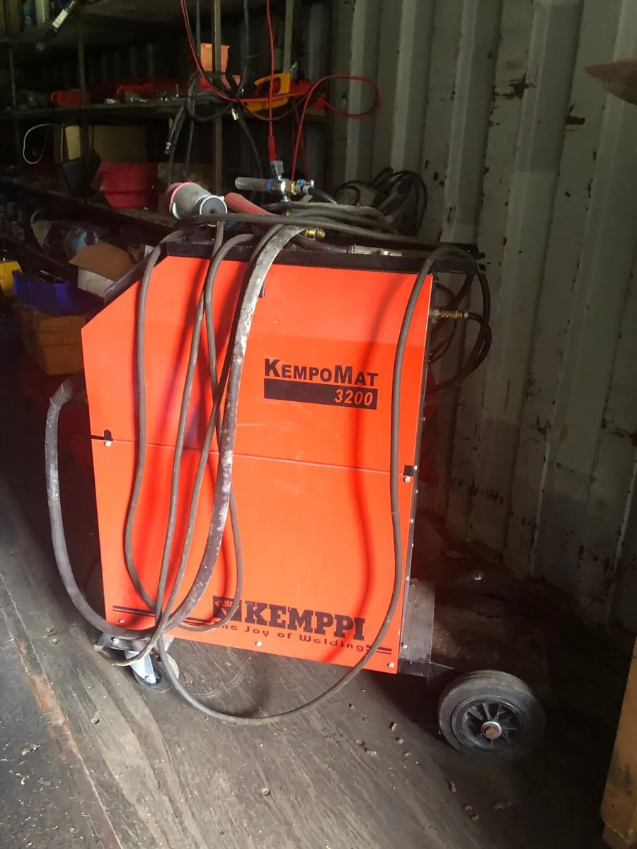 Welder - Image 4
