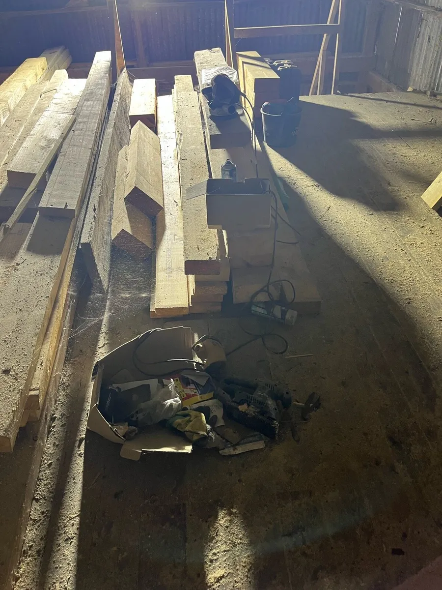 Selection of timber planks - Image 2
