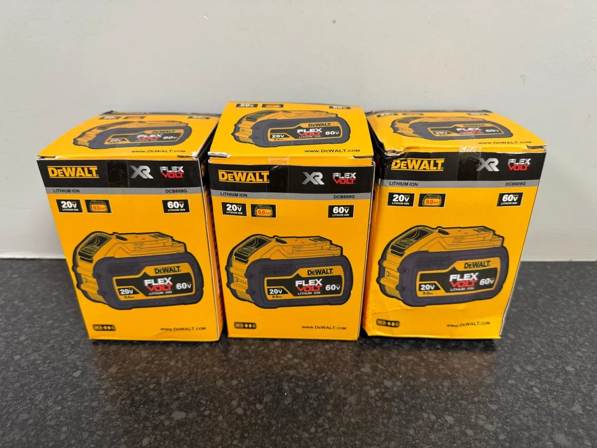 DeWalt battery - Image 1