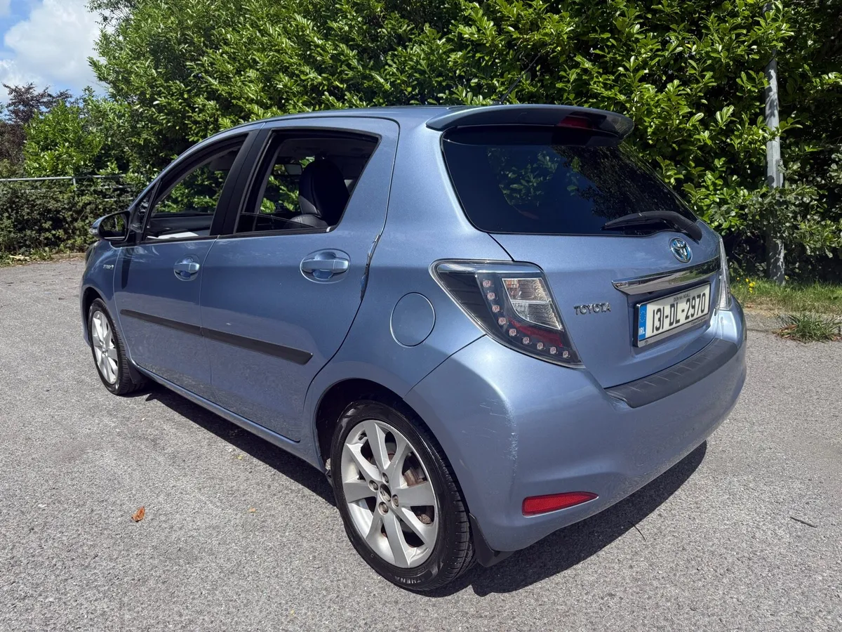 Toyota Yaris 1.5 Petrol Hybrid Auto - Image 4